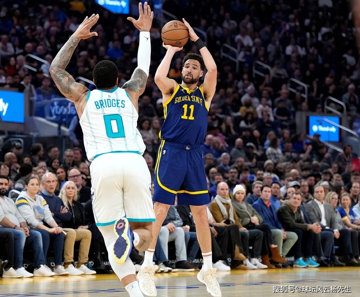 关于黄蜂队团结战胜强敌取得连胜的信息