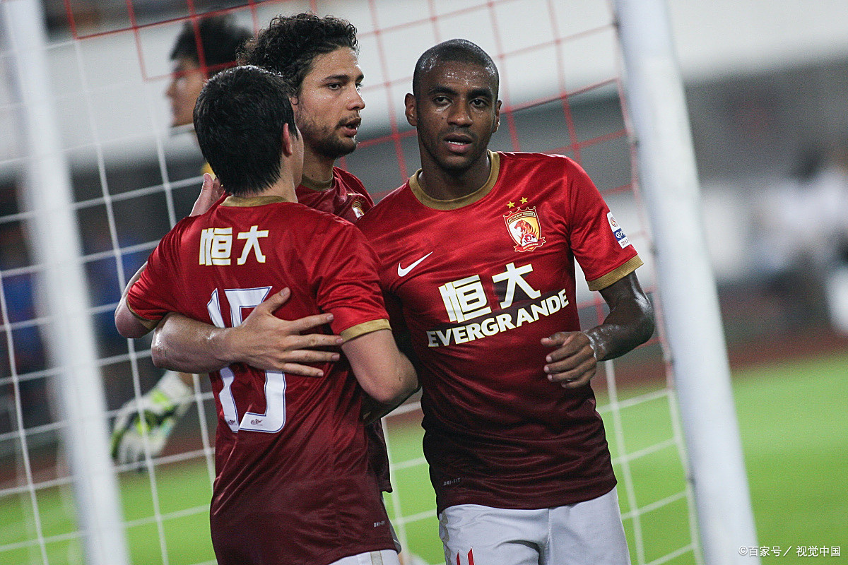 包含广州恒大豪取八连胜,领跑中超的词条 包含广州恒大豪取八连胜,领跑中超的词条