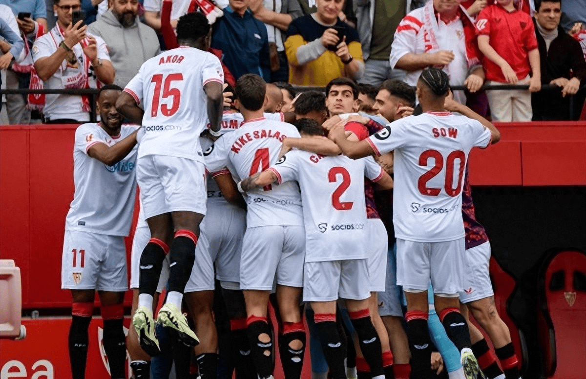 包含托特纳姆热刺惊险获胜,小组形势扭转的词条 包含托特纳姆热刺惊险获胜,小组形势扭转的词条